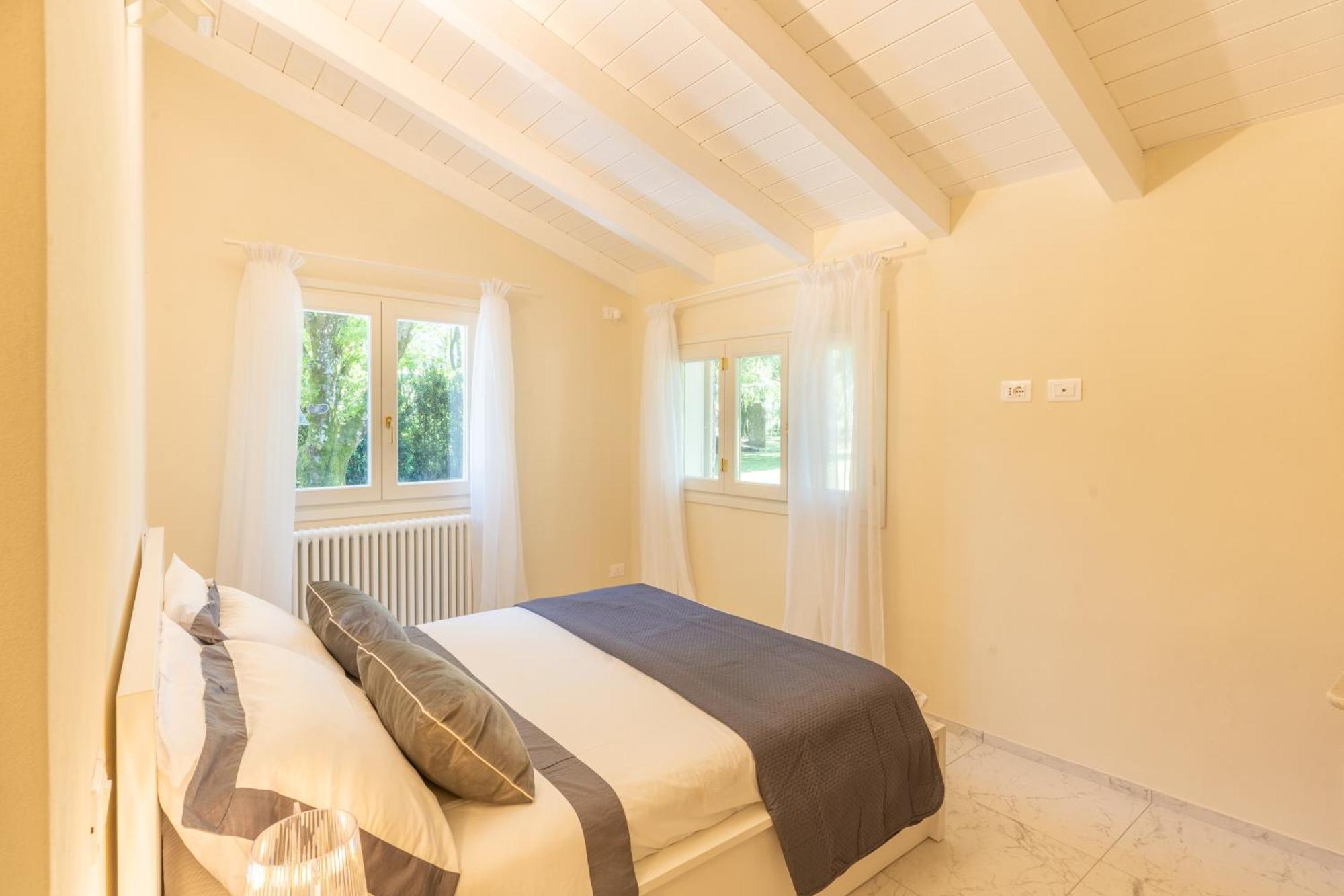 Villa Vittoria - Lusso Con Piscina, Tennis, Jacuzzi E Palestra Lucca Buitenkant foto
