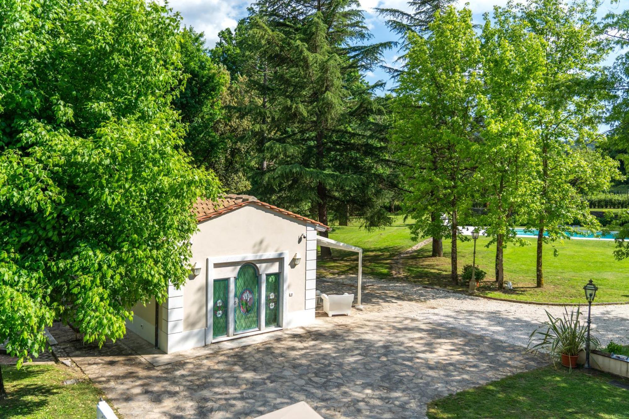Villa Vittoria - Lusso Con Piscina, Tennis, Jacuzzi E Palestra Lucca Buitenkant foto