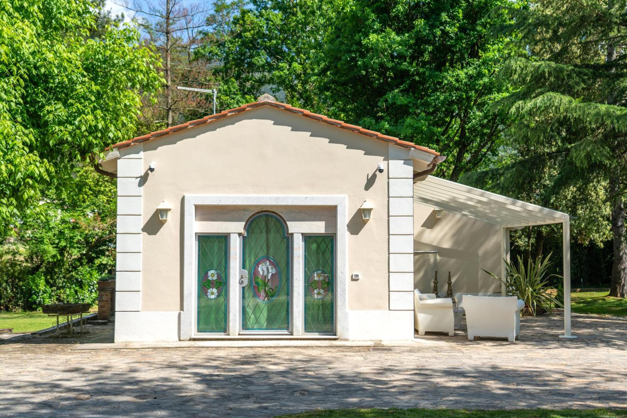 Villa Vittoria - Lusso Con Piscina, Tennis, Jacuzzi E Palestra Lucca Buitenkant foto